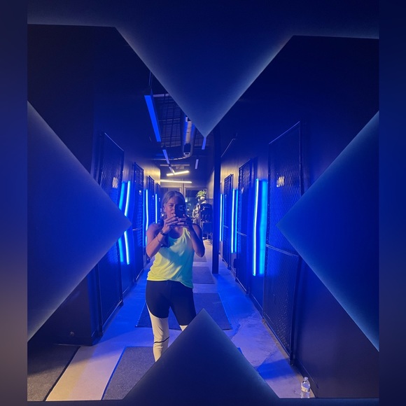 Pop Up Listing - Picture 2 of 2